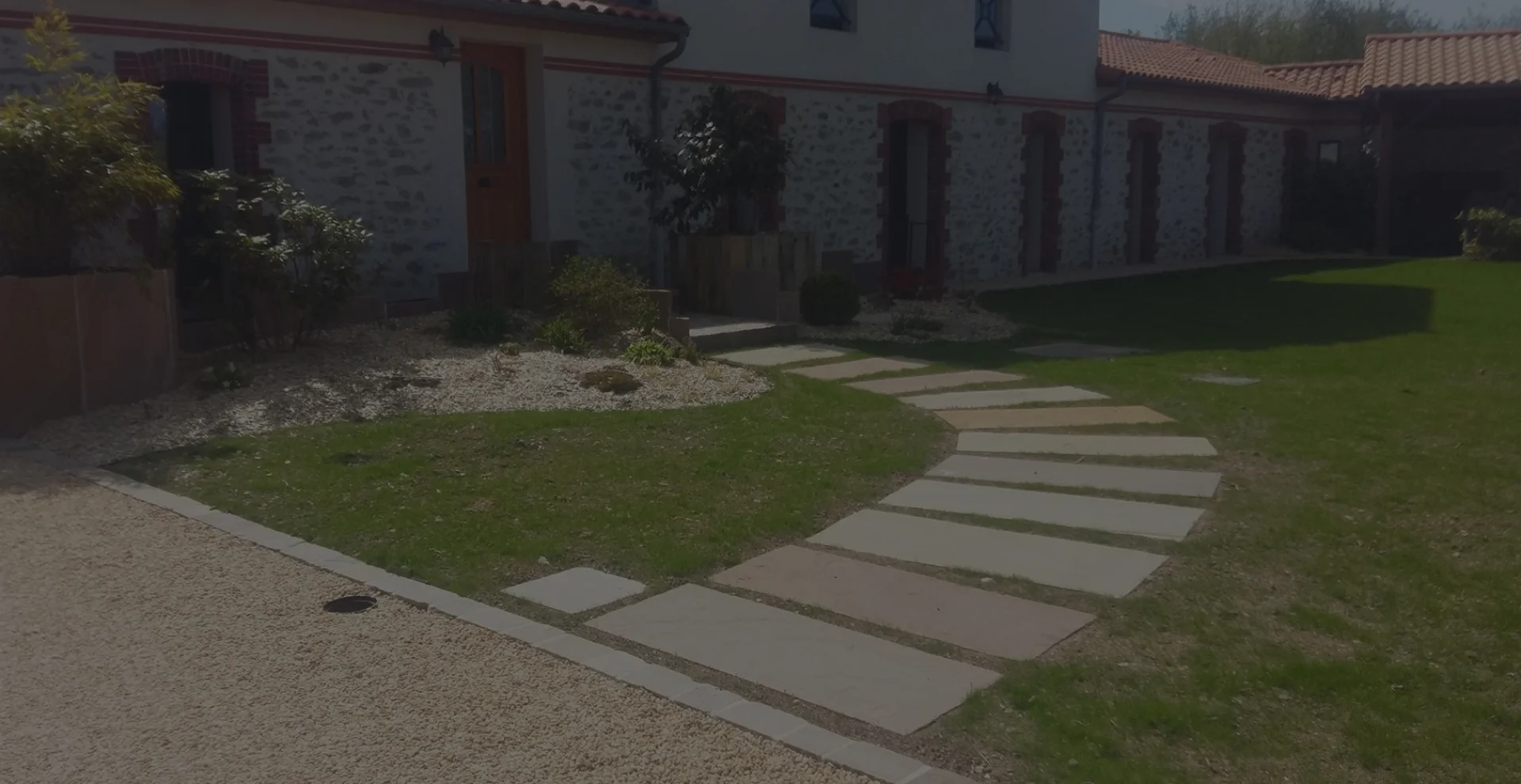 Jardin Prestige Paysagiste Clisson Lentretien Regulier De Votre Jardin 1